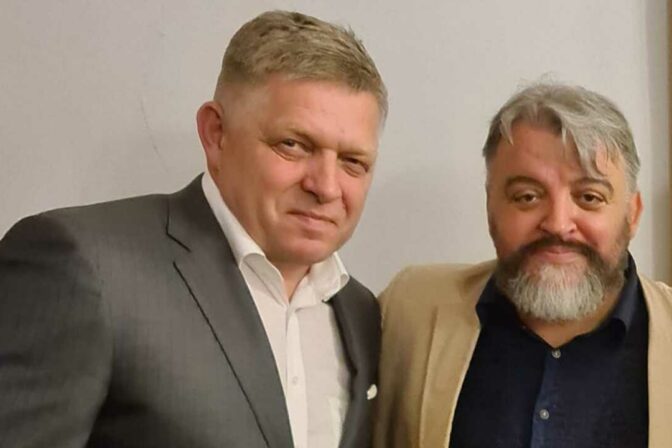 Eduard chmelar robert fico.jpg