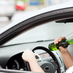 Alkohol za volantom.webp