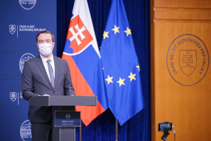 Minister zdravotníctva SR Marek Krajčí počas tlačovej konferencie po rokovaní 71. schôdze vlády SR. Bratislava 27. január 2021. 2020.