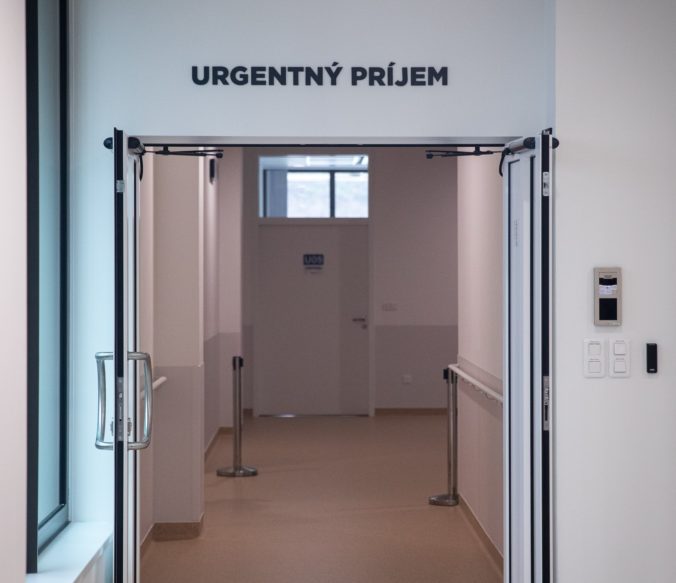 Chodba urgentného príjmu v novovybudovanej Nemocnici Bory - Penta Hospitals v Bratislave. Bratislava