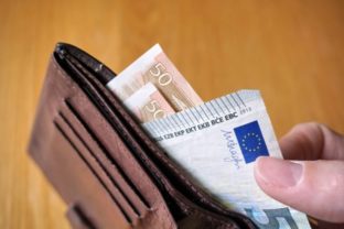 2346_gettyimages 530948222 640x420.jpg