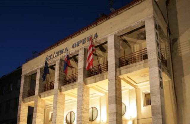 2408_opera 640x420.jpg