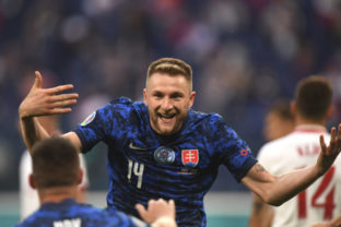 12850_russia_poland_slovakia_euro_2020_soccer_94907 fda10a3be6c441058827765a95ba2ba1 640x420.jpg