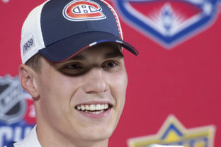 15178_nhl_draft_hockey_72935 8c3137d08c55432f813b58777a924e2d 640x420.jpg