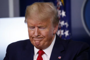 17183_aptopix_virus_outbreak_trump_16954 f1b55475e7674e43ad4d5bbfc11322cd 640x420.jpg