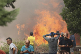17267_spain_wildfire_56858 ce6a67a99df64efabbb2058116a68ad9 640x420.jpg