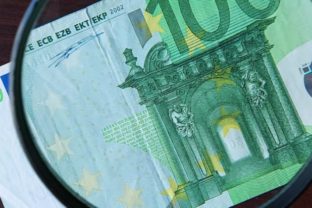 17760_bankovka 100 eur 640x420.jpg