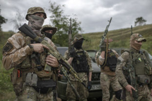 18769_russia_ukraine_warchechen_fighters_44823 662b9203cc784c7d838eb613005a5bdb 640x420.jpg