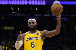 26810_thunder_lakers_basketball_scoring_record_84168 4ba157e2c3384fc49fa56ed7856c1293 640x420.jpg