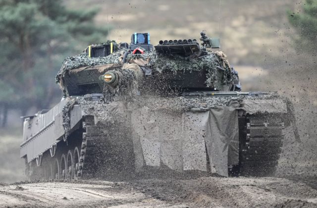 27454_tank leopard 2 640x420.jpg