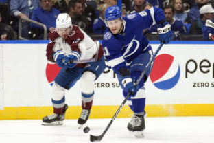 27622_avalanche_lightning_hockey_27400 416e30419daa4602ba05a5b902e1b3a5 1 640x420.jpg
