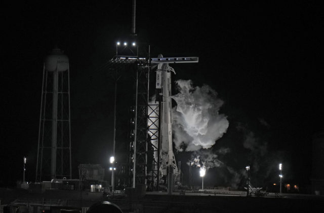 27702_spacex_crew_launch_13989 98429e2f37a54fc8b6e211d339f03163 640x420.jpg