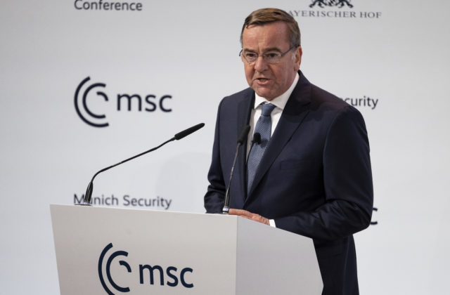 27715_pistorius 640x420.jpg