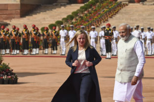 27882_india_italy_44990 640x420.jpg