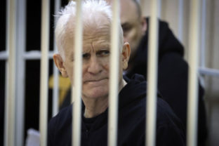 27910_belarus_nobel_laureate_trial_38103 640x420.jpg
