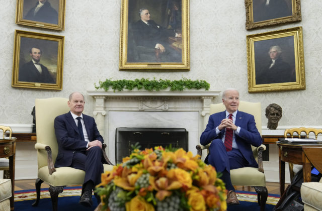 27949_biden scholz 640x420.jpg