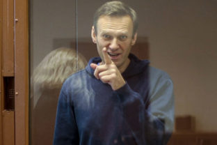 28249_aptopix_russia_navalny_82416 b91186593a69447db145c7a61570f59e 640x420.jpg
