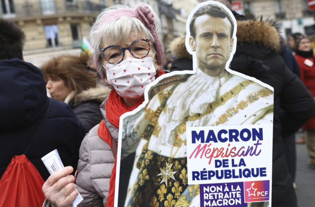 28277_france_pension_protests_11935 640x420.jpg