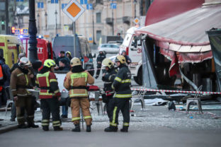 29262_russia_cafe_explosion_67676 640x420.jpg