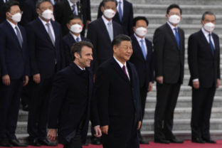 29485_aptopix_china_france_61046 640x420.jpg