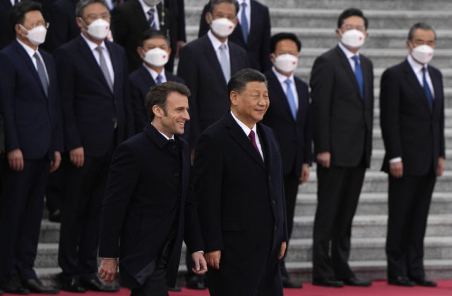 29485_aptopix_china_france_61046 640x420.jpg
