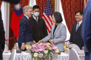 29527_taiwan_us_china_87767 1 640x420.jpg