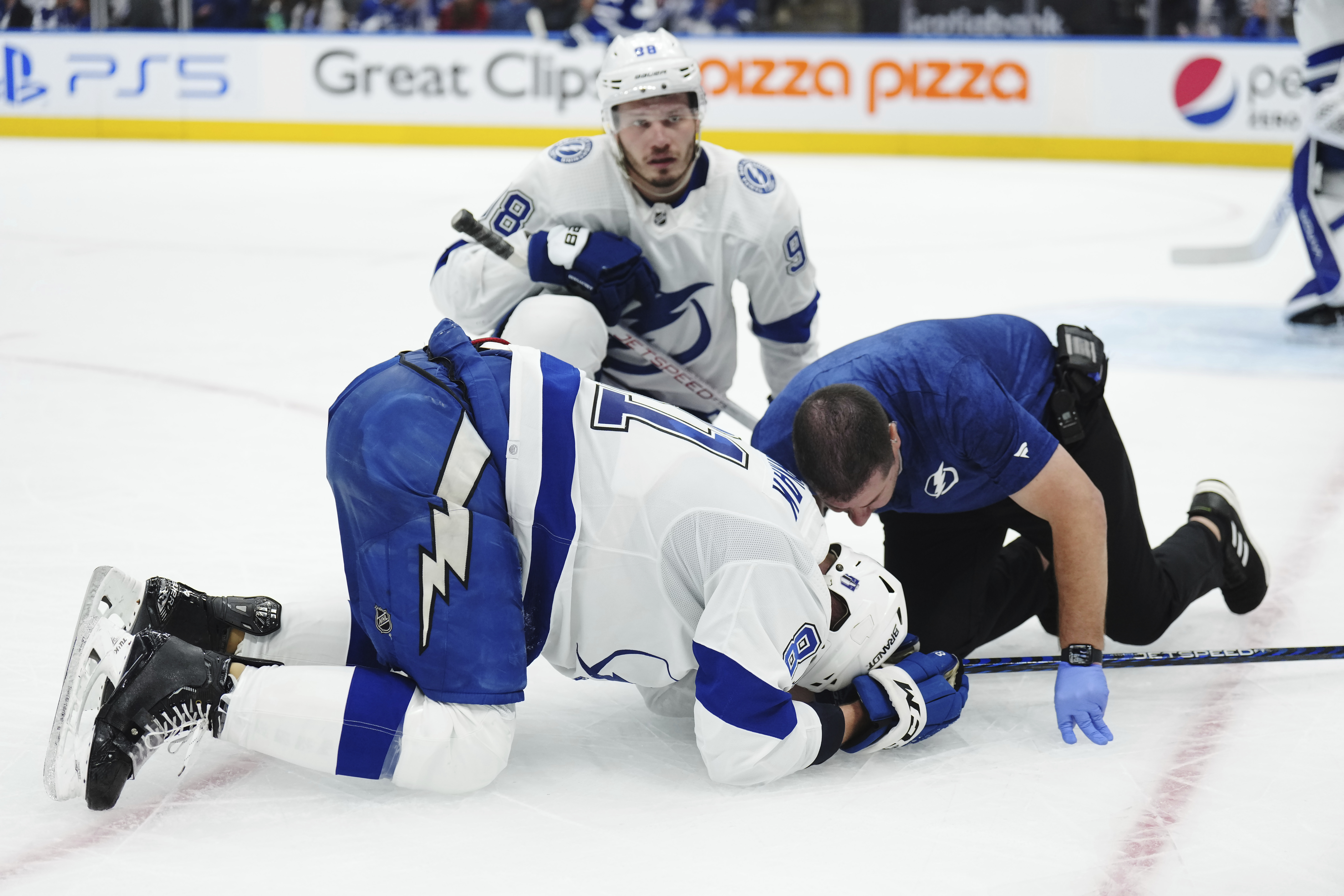 29963_lightning_maple_leafs_hockey_22573.jpg