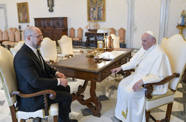 30361_vatican_pope_ukraine_31661 640x420.jpg