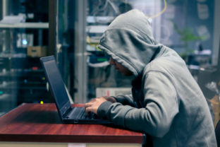 30436_hacker 640x420.jpg