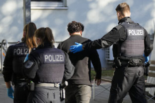 30588_germany_migrants_56214 63fa1d1674374c54aaad4e6dd54c8207 640x420.jpg