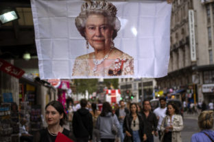 31373_britain_royals_29665 bfbcdc38f7c3496aa11bba4115959280 640x420.jpg