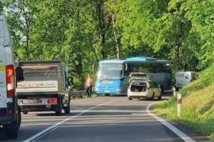 31590_nehoda autobus auto bojnice 640x420.jpg