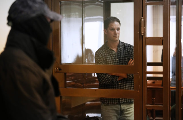 31641_russia_us_detained_reporter_70798 640x420.jpg