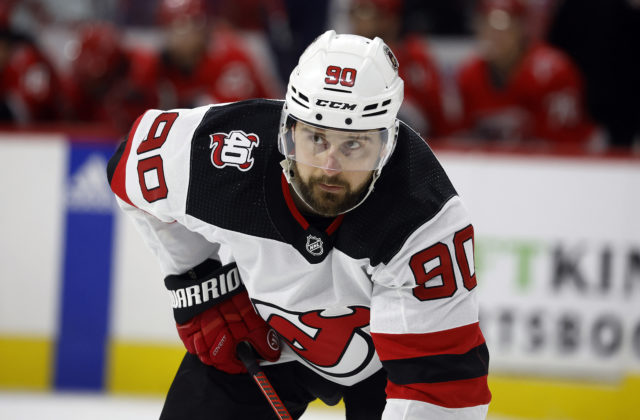 31647_devils_hurricanes_hockey_14446 640x420.jpg