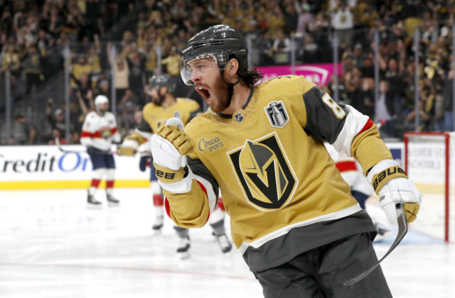 32286_stanley_cup_panthers_golden_knights_hockey_09301 640x420.jpg