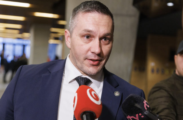 35942_c1a2677 640x420.jpg