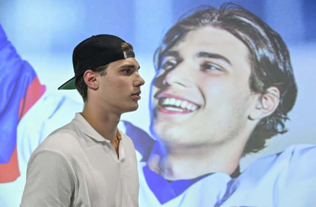 38260_slafkovsky5 640x420.jpg