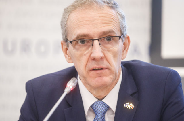 39226_img_5601_copy 640x420.jpg