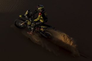 44903_stefan svitko rely dakar 2020 640x420.jpg