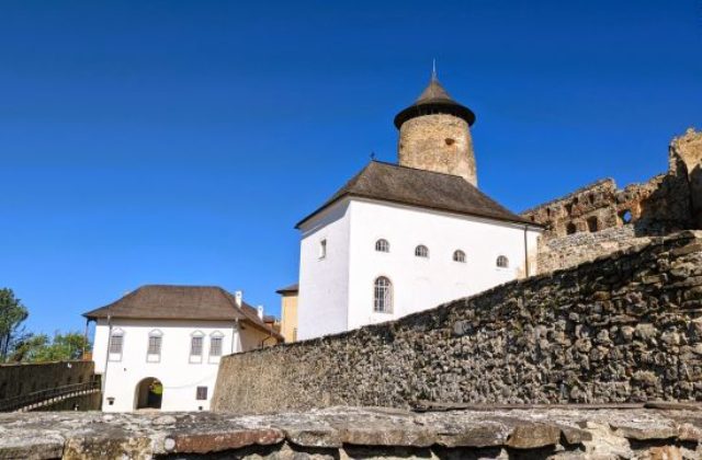 53454_lubovniansky hrad 640x420.jpg