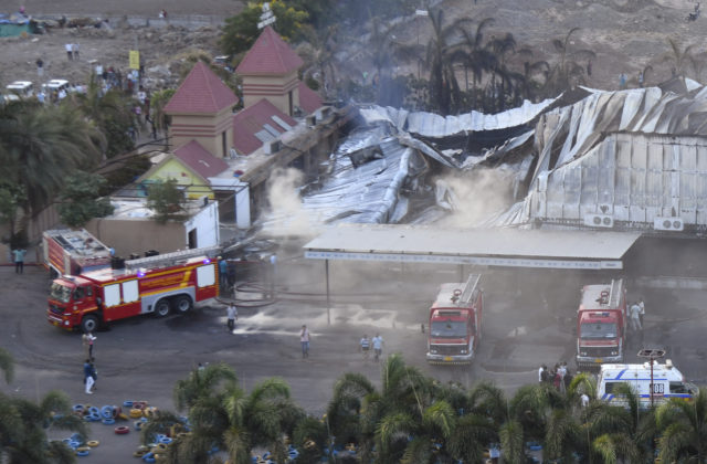 53541_india_fire_65391 640x420.jpg