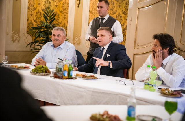 53548_jan richter robert fico robert kalinak 640x420.jpg