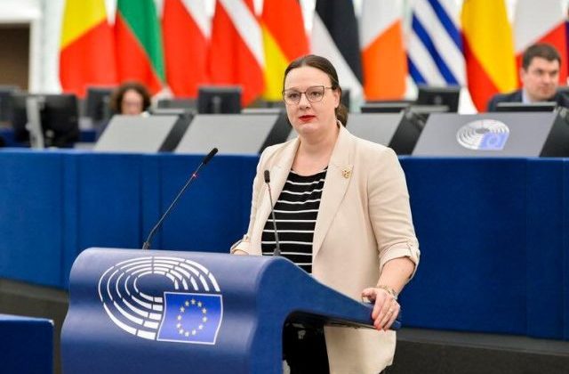 53583_roth nevedalova 640x420.jpg