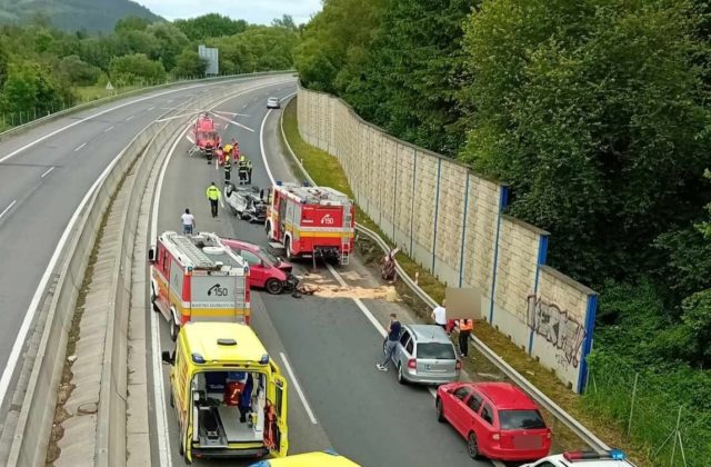 54012_447410563_760863786216547_8664667494193672274_n 640x420.jpg