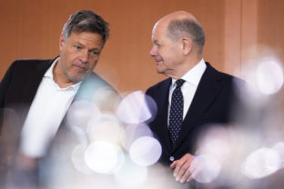 54246_germany_politics_99720 640x420.jpg