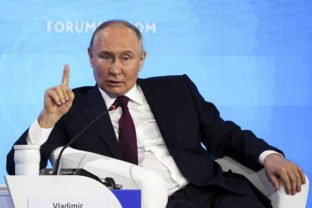 54468_russia_putin_26606 640x420.jpg