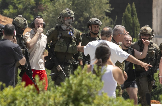 54539_israel_palestinians_69634 640x420.jpg