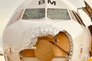 54611_austrian airlines lietadlo airbus a320 znicila burka 640x420.jpg