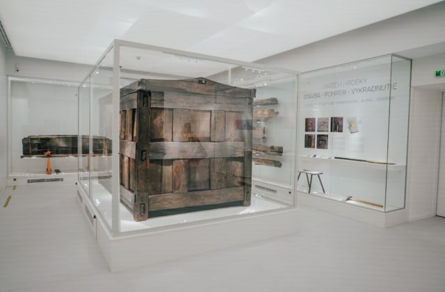 54789_445750969_767230618923598_6348279079046617883_n 640x420.jpg