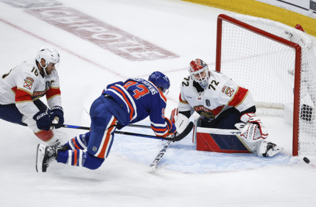 54940_stanley_cup_panthers_oilers_hockey_55629 640x420.jpg